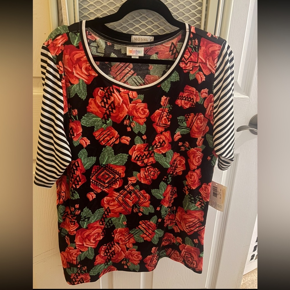 NWT Lularoe Gigi Floral and Striped Top Red Black White